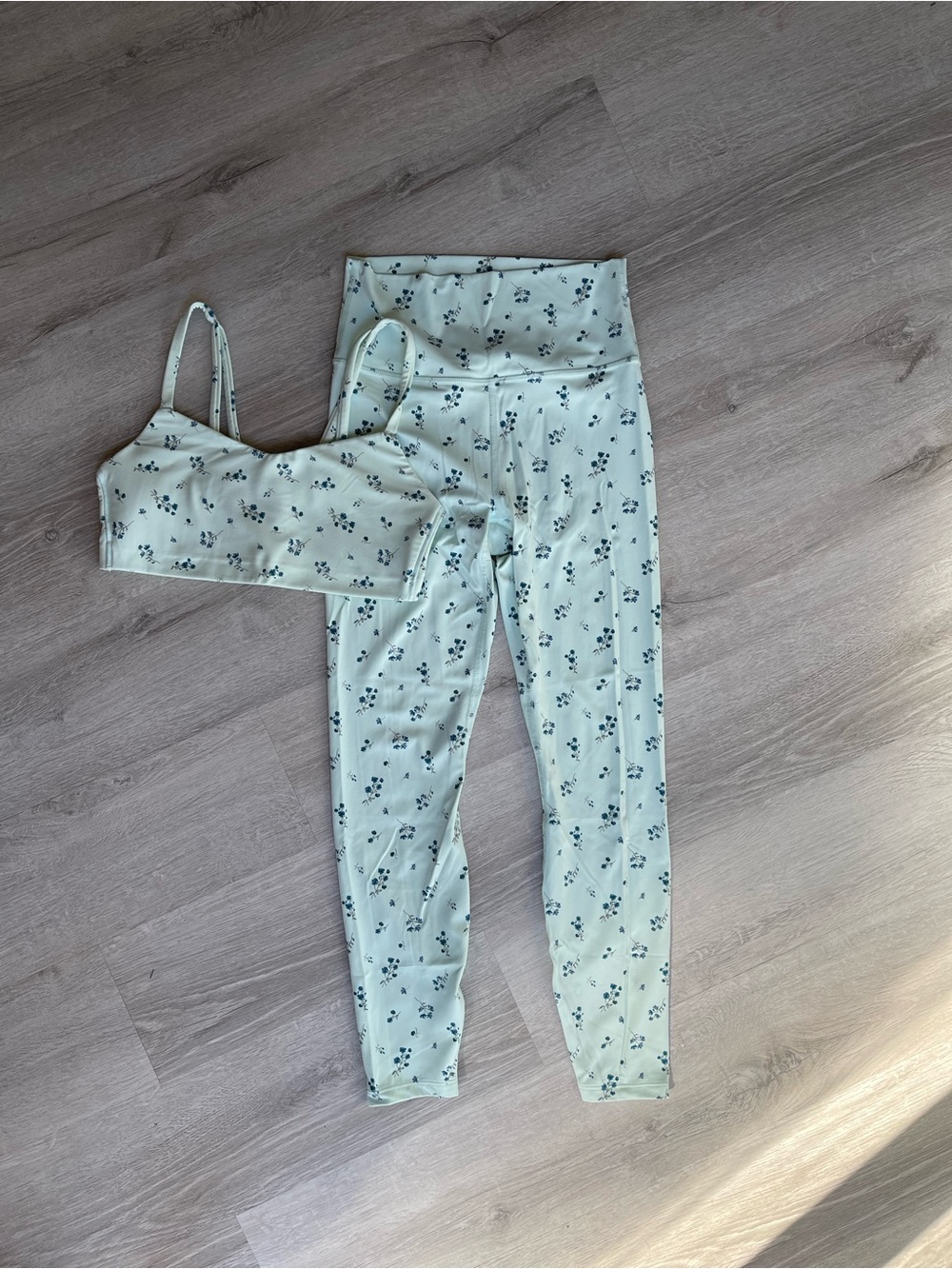 all in motion Mint Floral High-Waist Leggings with Sports Bra